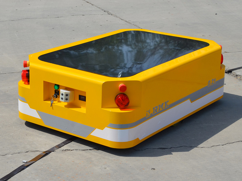 Automatizovaný robot manipulácie s prenosom košíka AGV